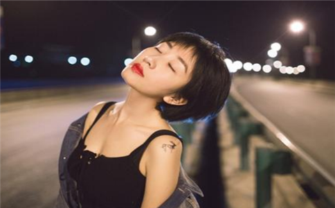 ꣬Ϲ